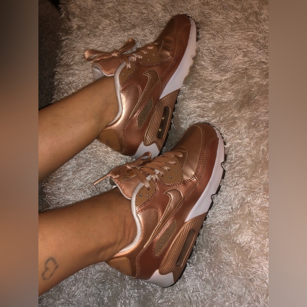 Women/ Big girl Sz 4Y Metallic Rose Gold Air Max - Picture 8 of 8